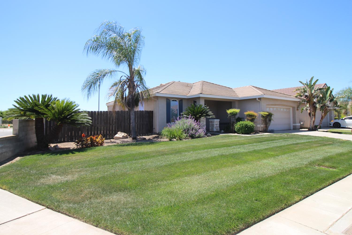 1014 Mango, Madera, CA 93637