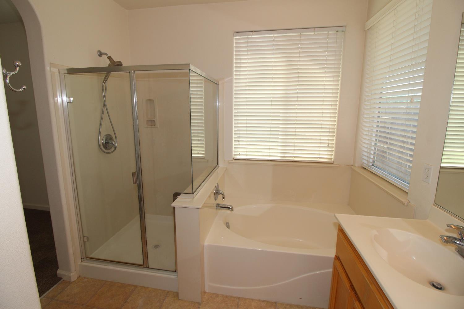 1014 Mango, Madera, CA 93637