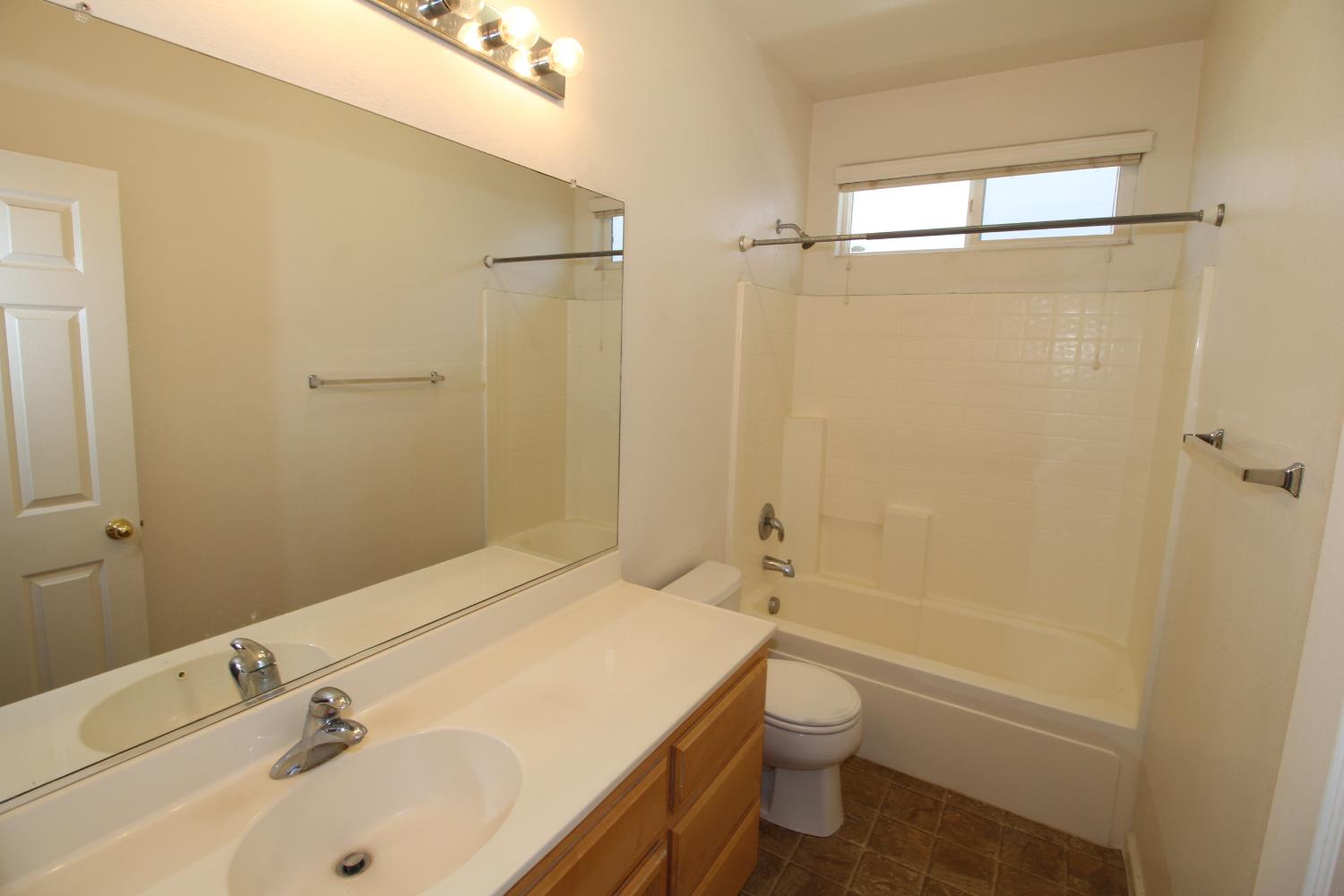 1014 Mango, Madera, CA 93637