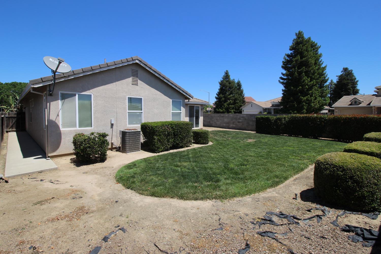1014 Mango, Madera, CA 93637