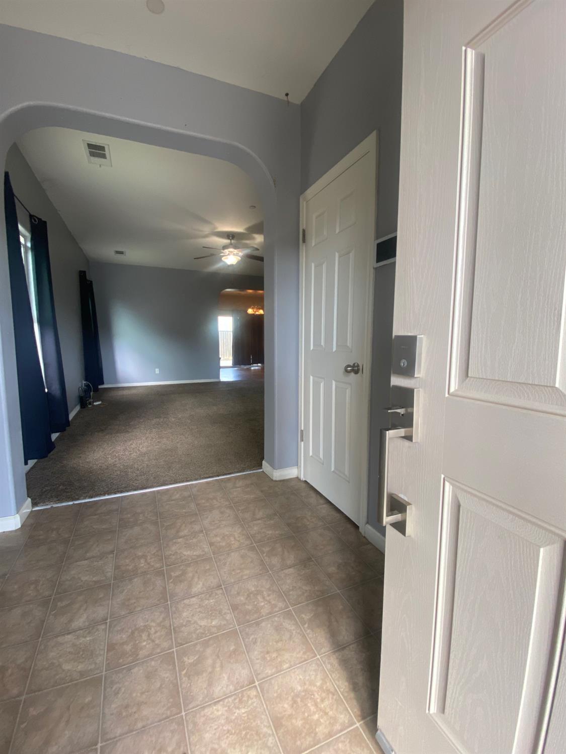 260 N 3Rd St, Orange Cove, CA 93646