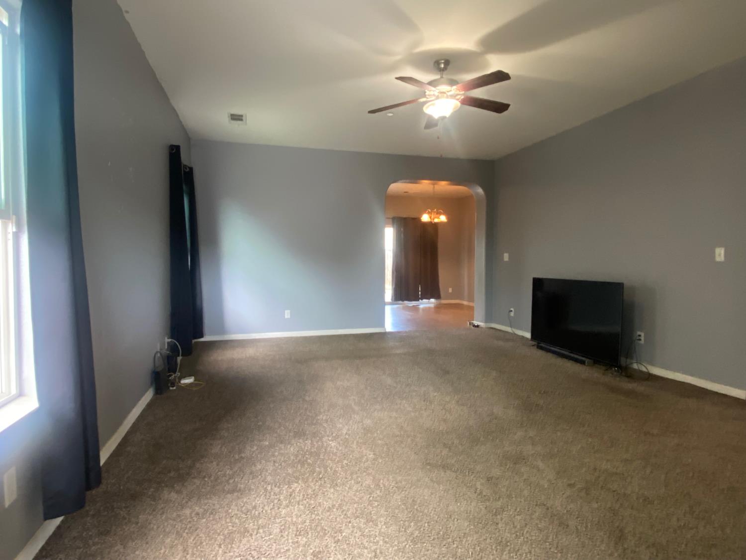 260 N 3Rd St, Orange Cove, CA 93646