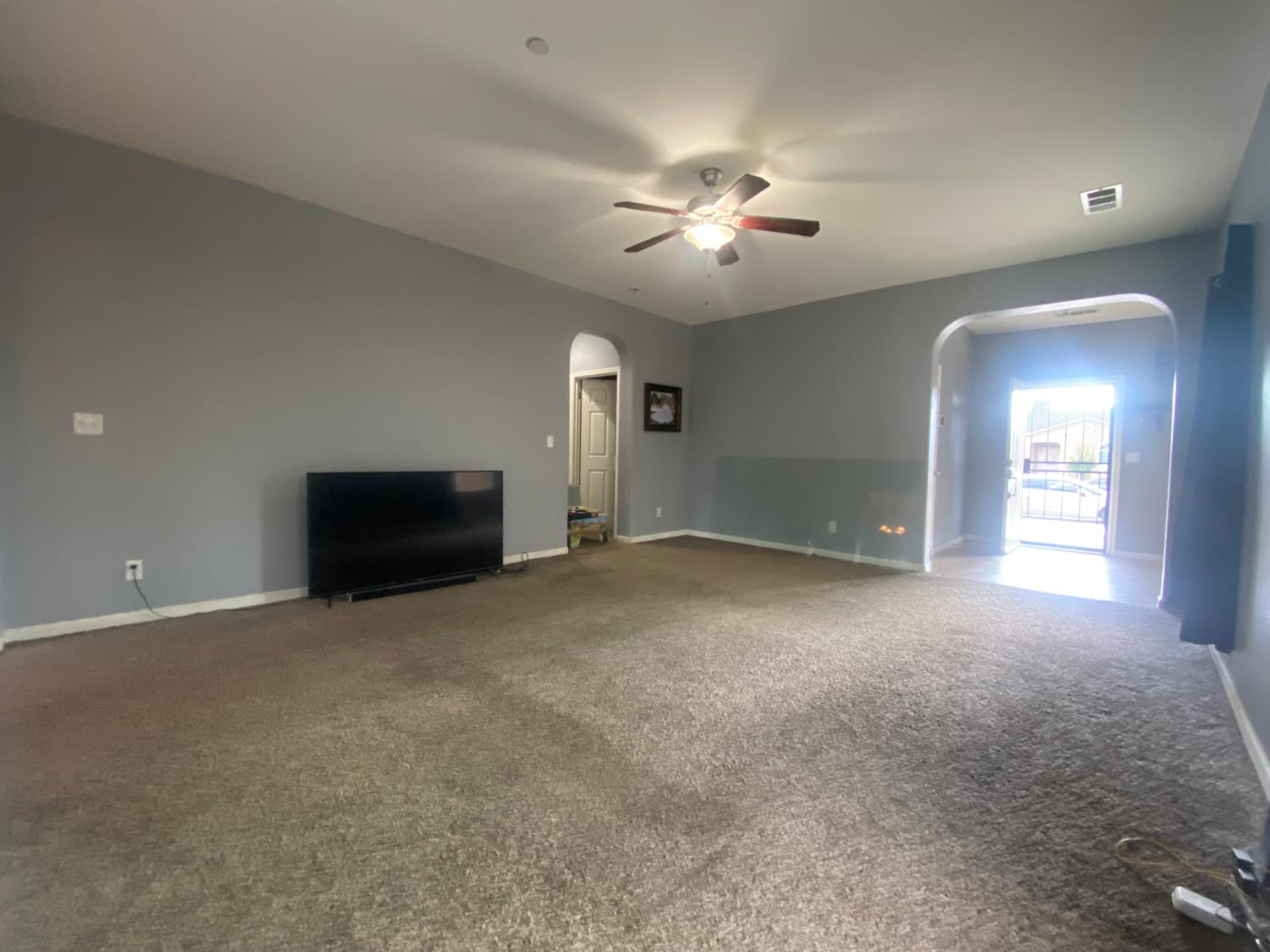260 N 3Rd St, Orange Cove, CA 93646