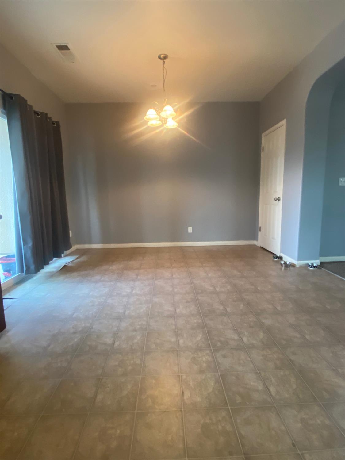 260 N 3Rd St, Orange Cove, CA 93646