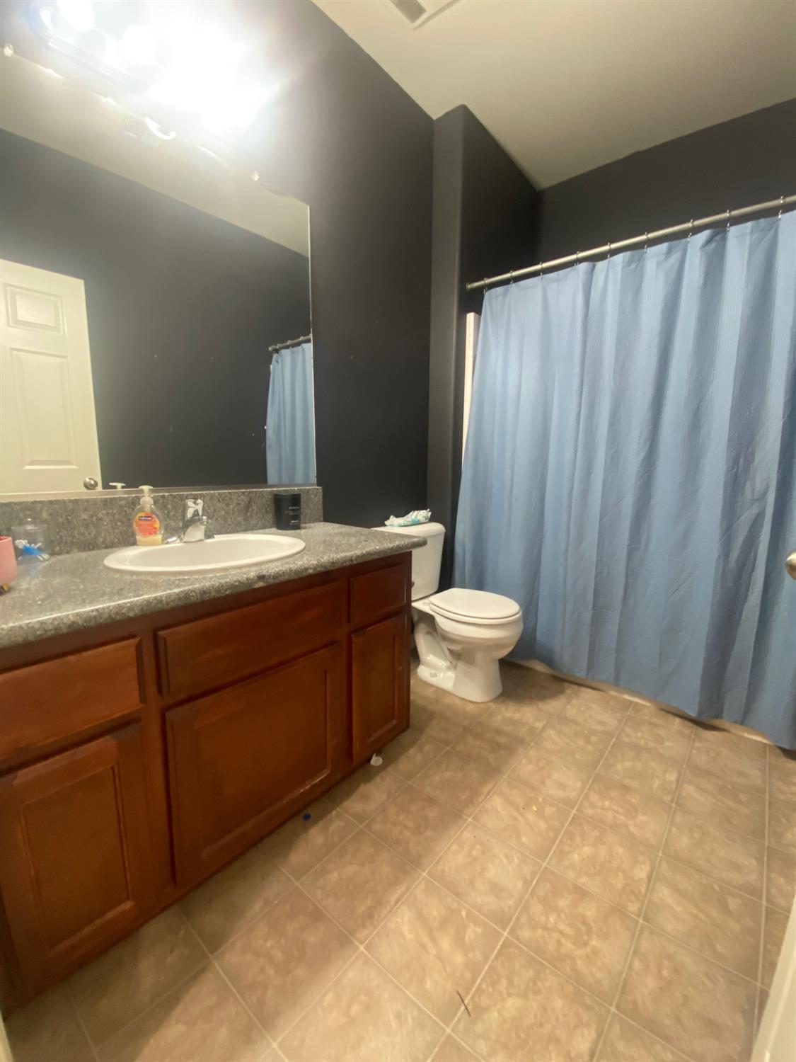 260 N 3Rd St, Orange Cove, CA 93646