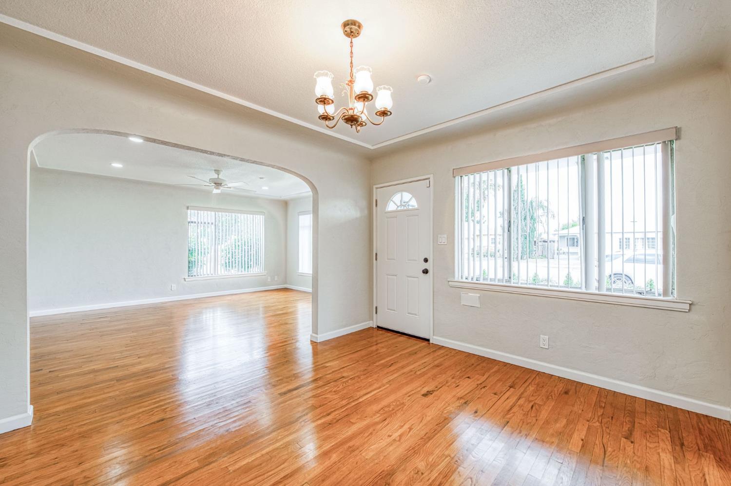 4428 E Lyell Ave, Fresno, CA 93702