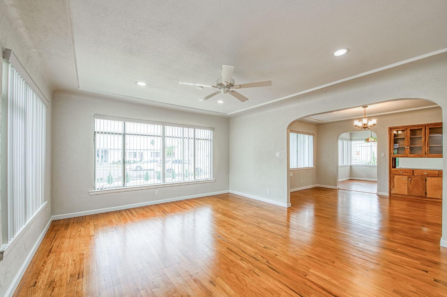 4428 E Lyell Ave, Fresno, CA 93702