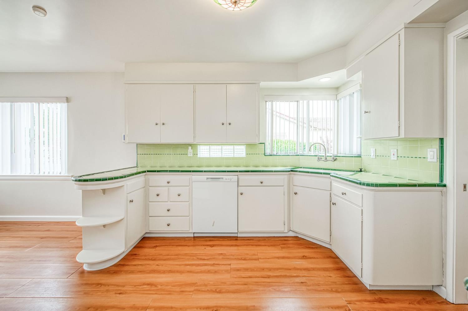 4428 E Lyell Ave, Fresno, CA 93702