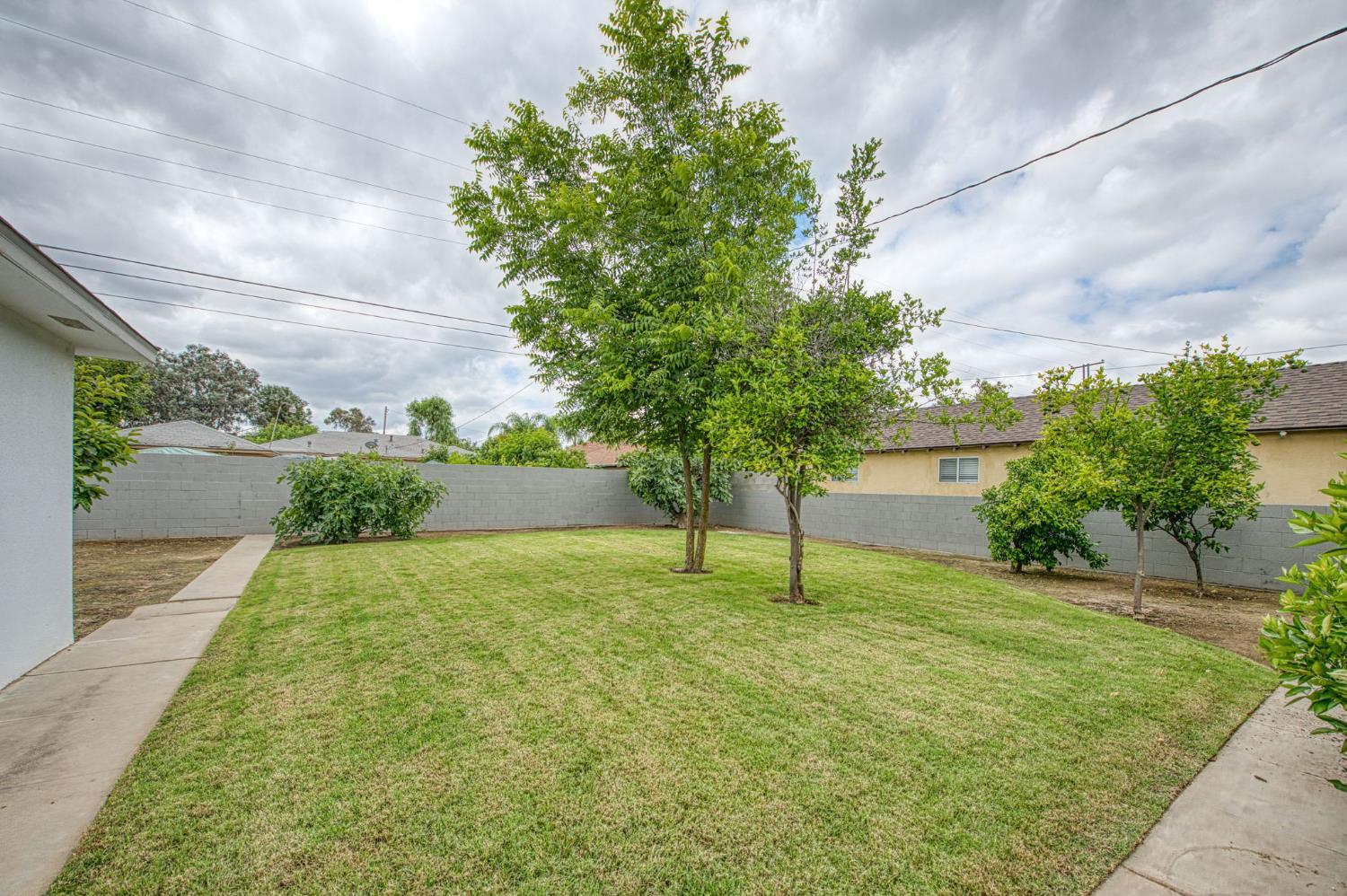 4428 E Lyell Ave, Fresno, CA 93702