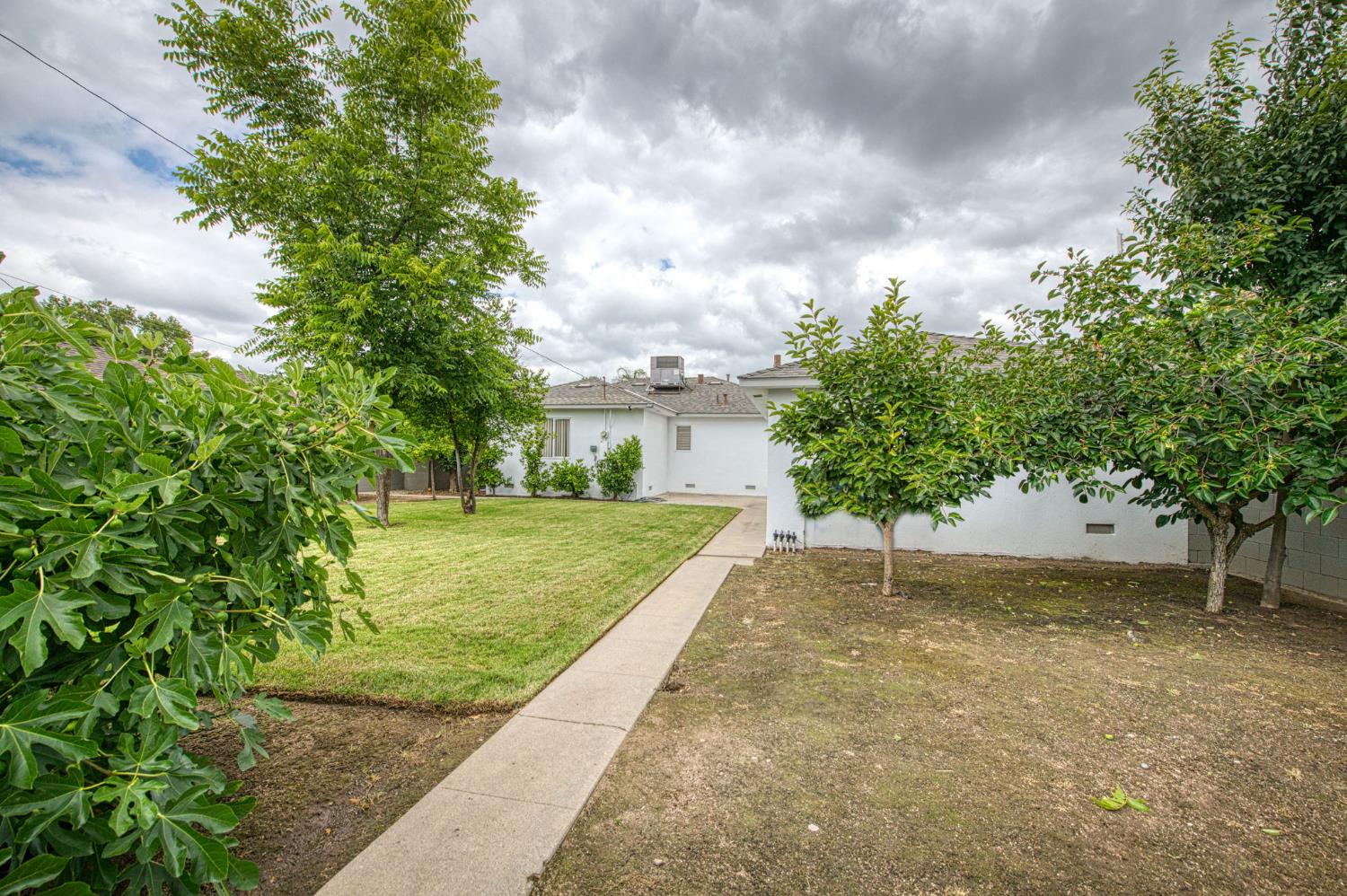 4428 E Lyell Ave, Fresno, CA 93702