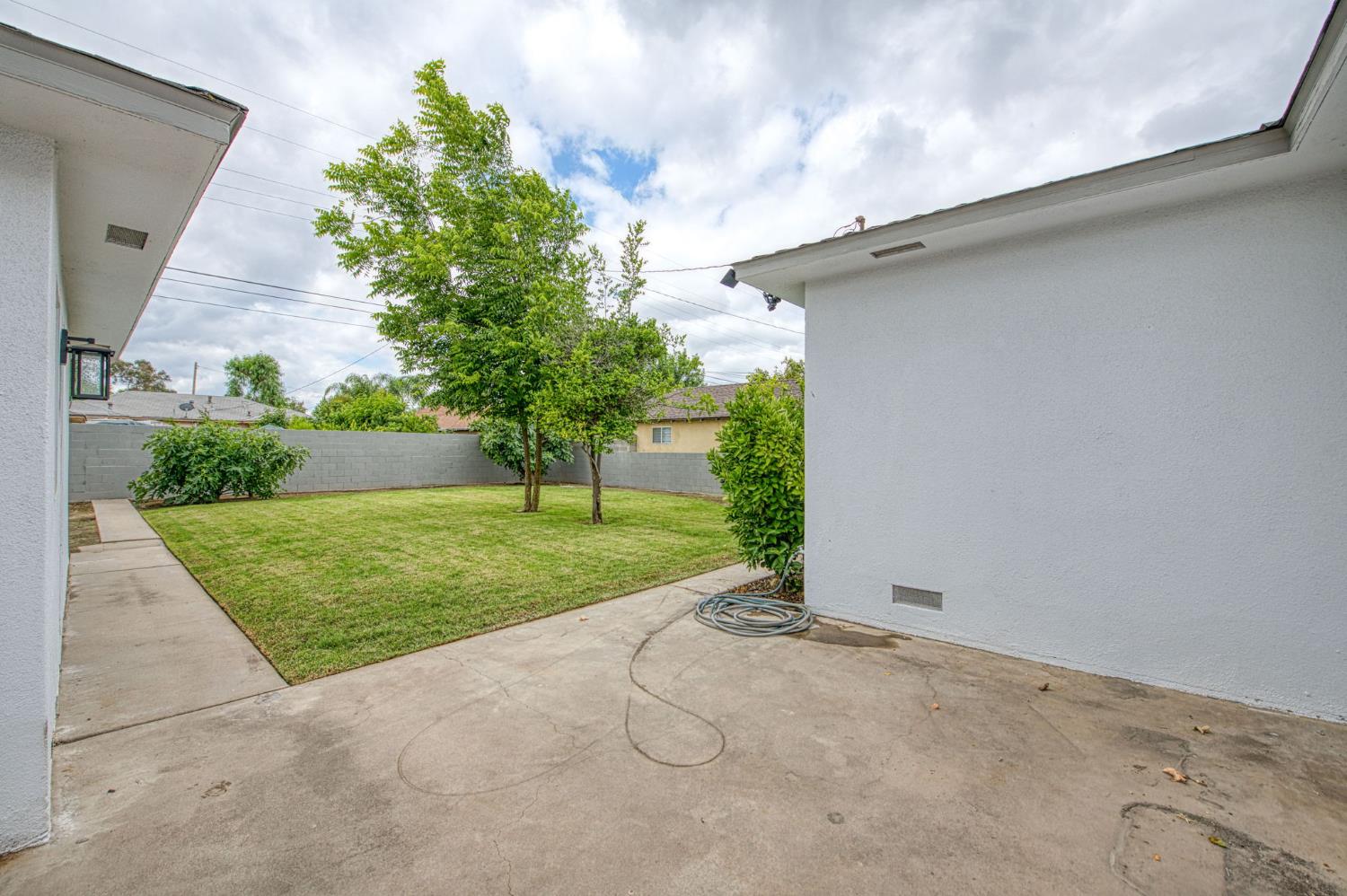 4428 E Lyell Ave, Fresno, CA 93702