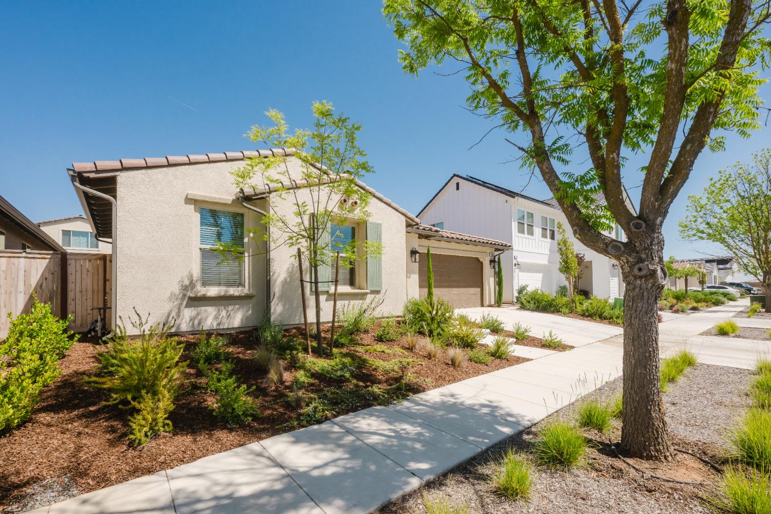 4285 Monarch Place, Madera, CA 93636