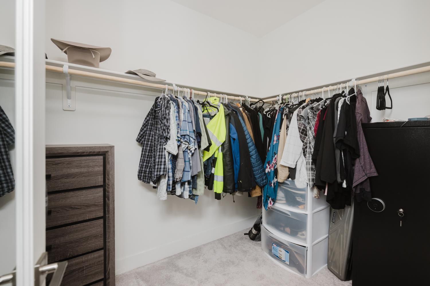 4285 Monarch Place, Madera, CA 93636