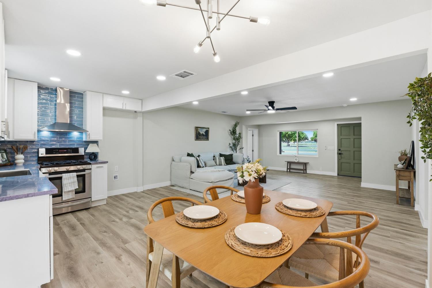 1010 N Turner St, Visalia, CA 93291