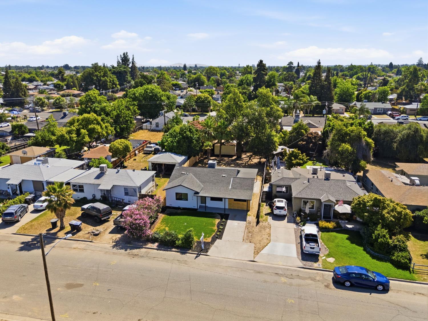 1010 N Turner St, Visalia, CA 93291