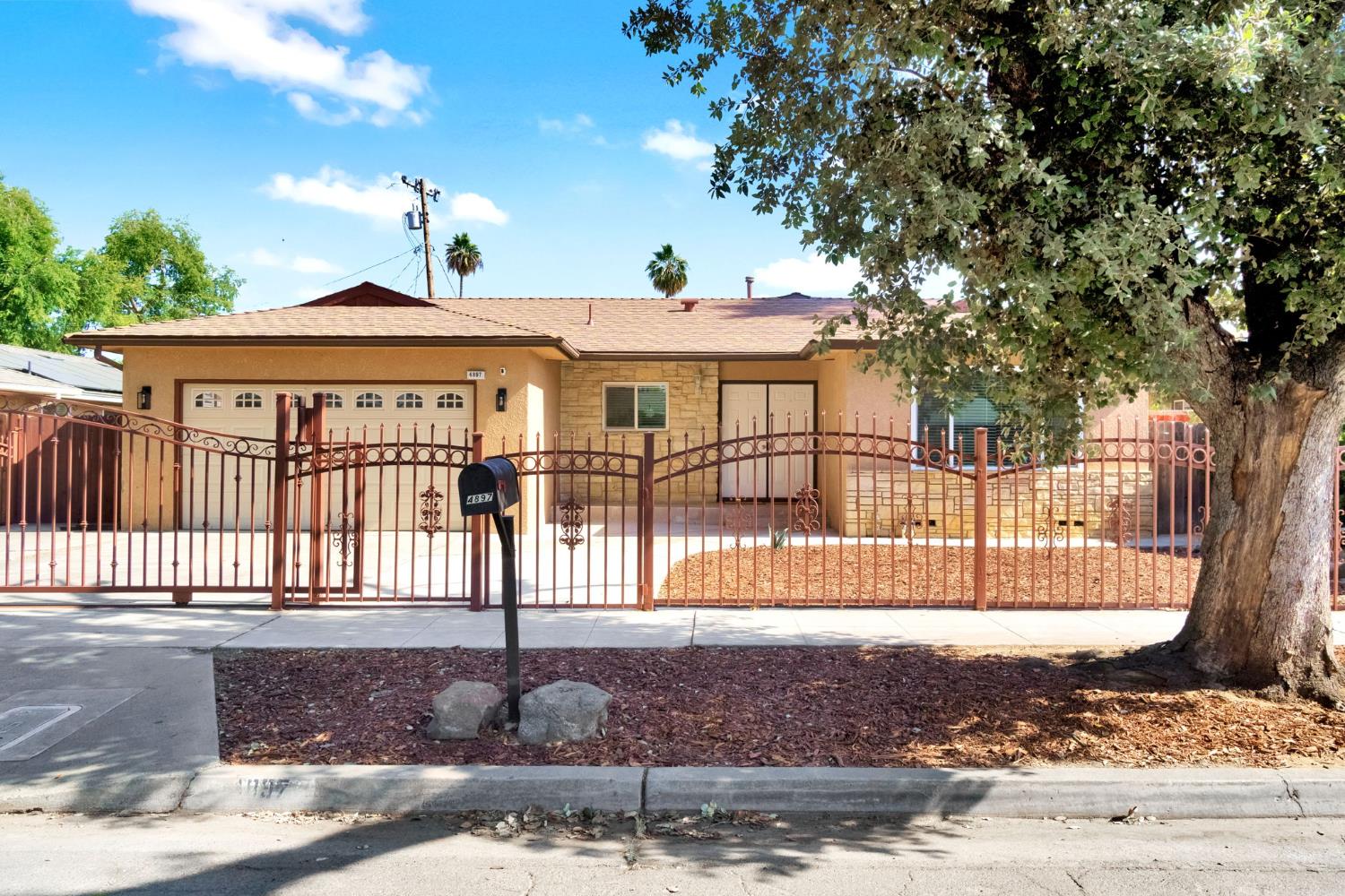 4897 E Platt Ave, Fresno, CA 93727