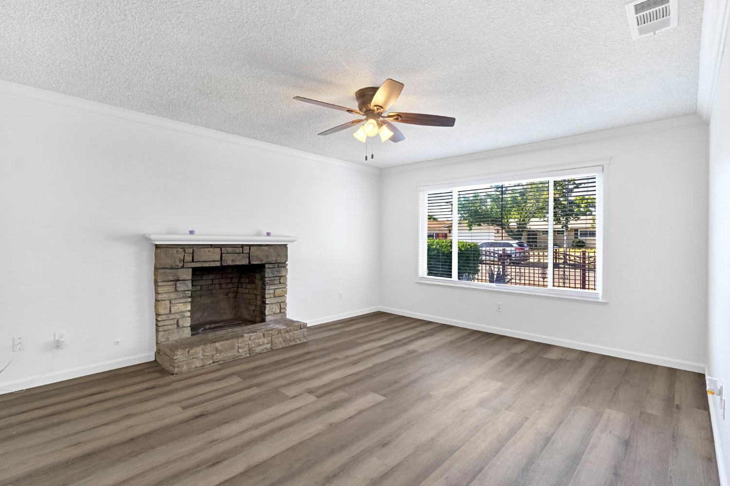 4897 E Platt Ave, Fresno, CA 93727