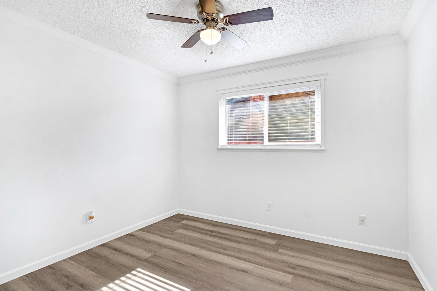 4897 E Platt Ave, Fresno, CA 93727