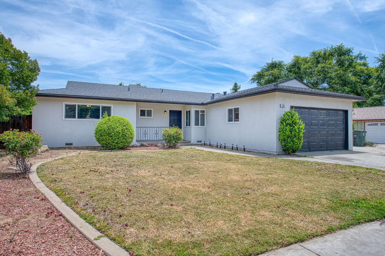 1545 Sunnyside Ave, Clovis, CA 93611