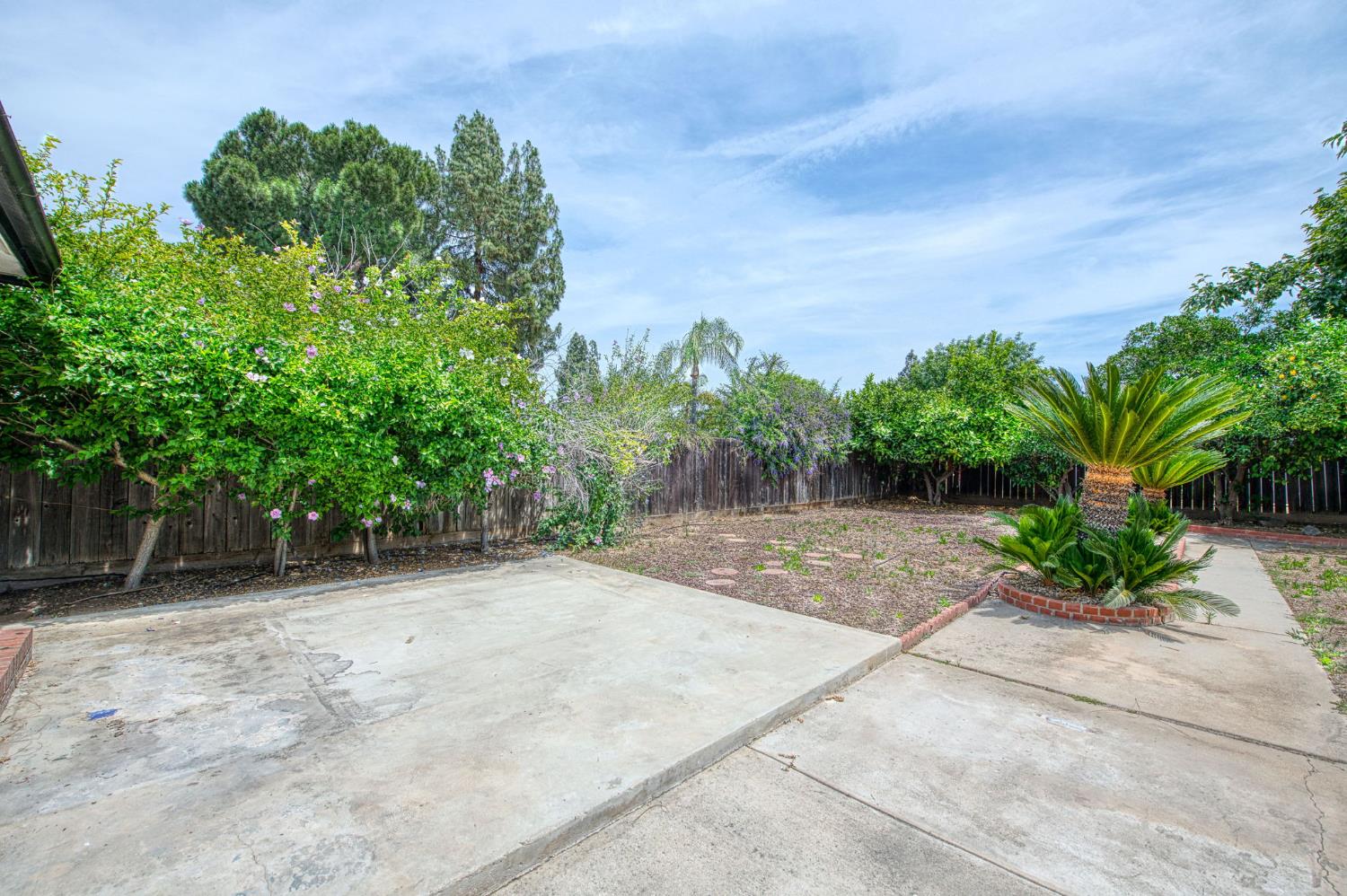 1545 Sunnyside Ave, Clovis, CA 93611