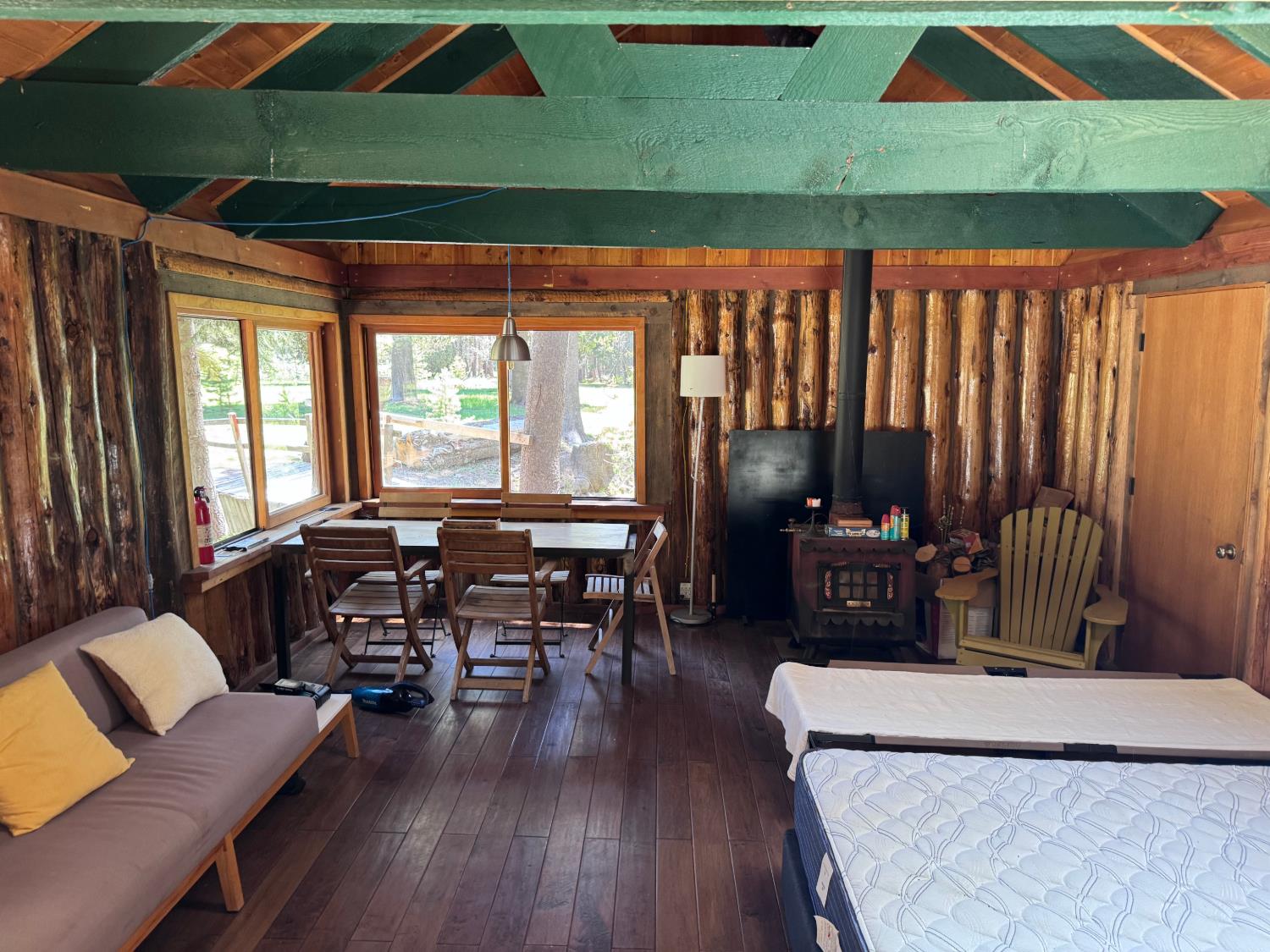 10 Beasore Rd, Bass Lake, CA 93604
