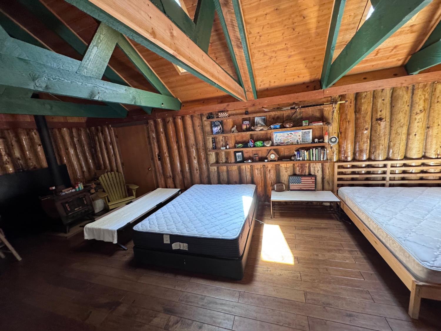 10 Beasore Rd, Bass Lake, CA 93604