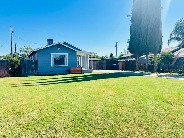 1942 E Olive Way, Dinuba, CA 93618