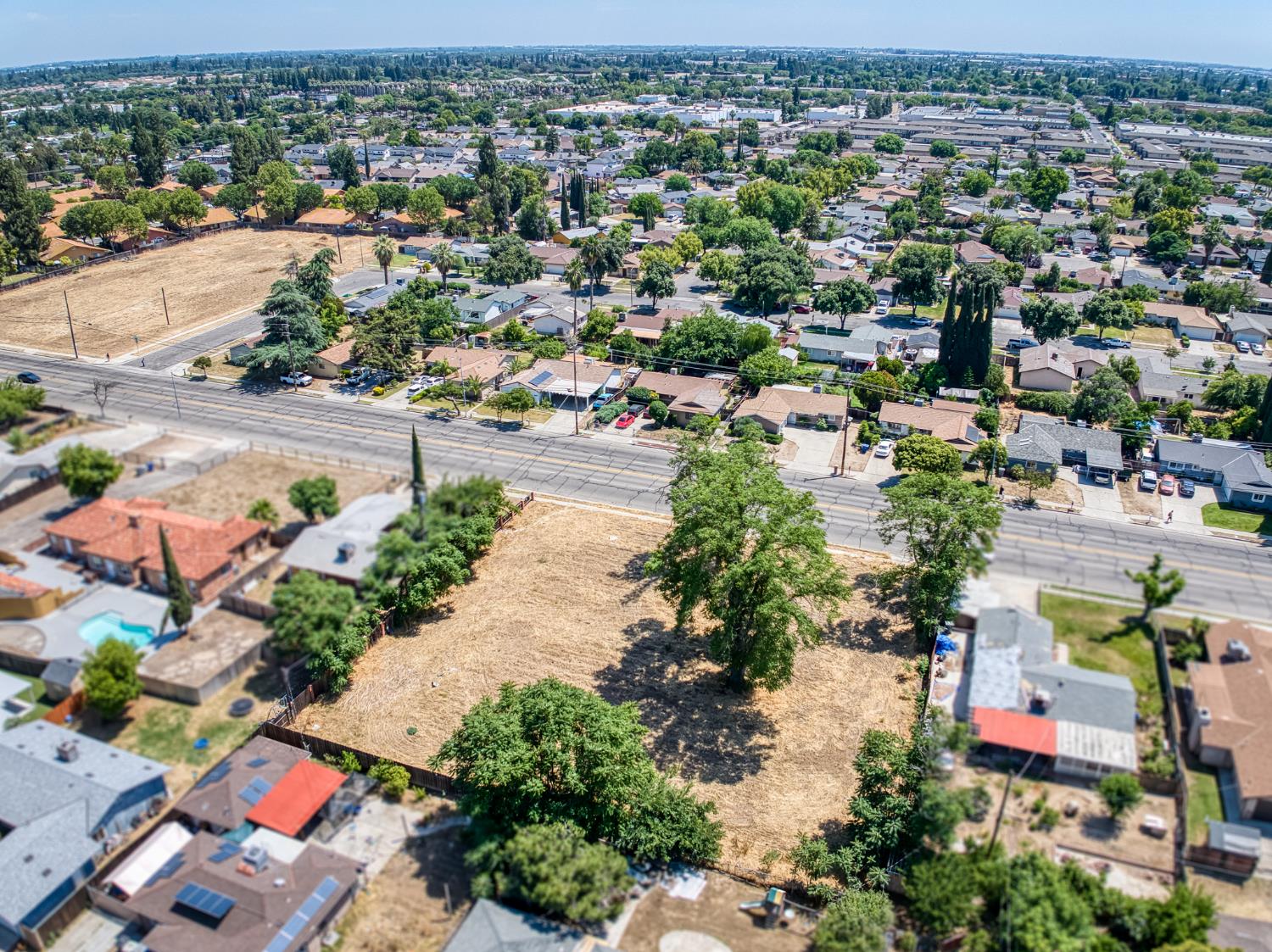 4921 E Tulare St, Fresno, CA 93727