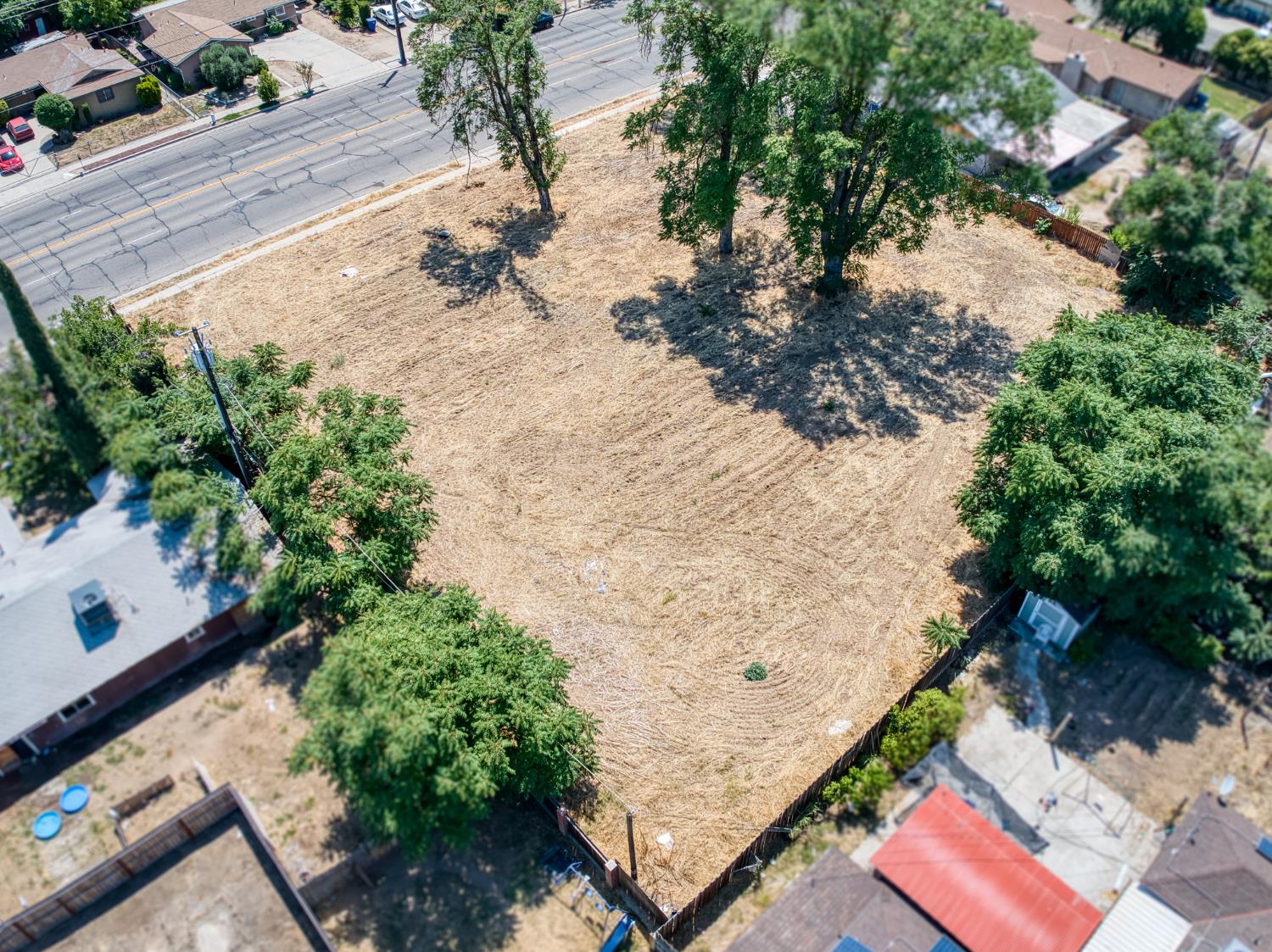4921 E Tulare St, Fresno, CA 93727