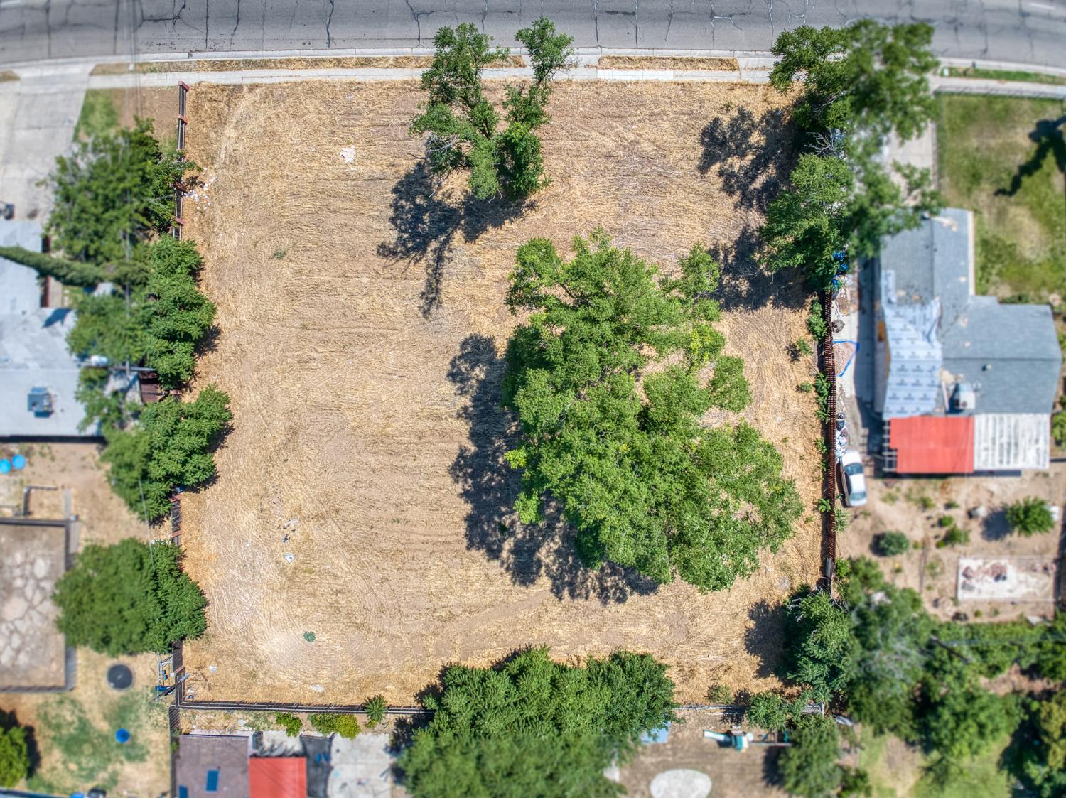 4921 E Tulare St, Fresno, CA 93727