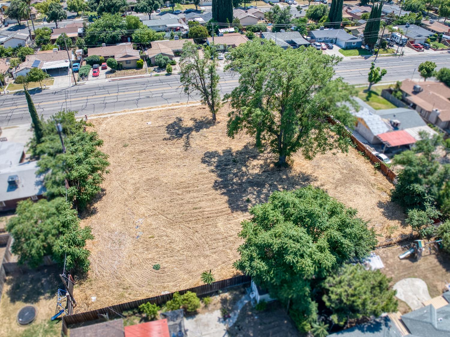 4921 E Tulare St, Fresno, CA 93727