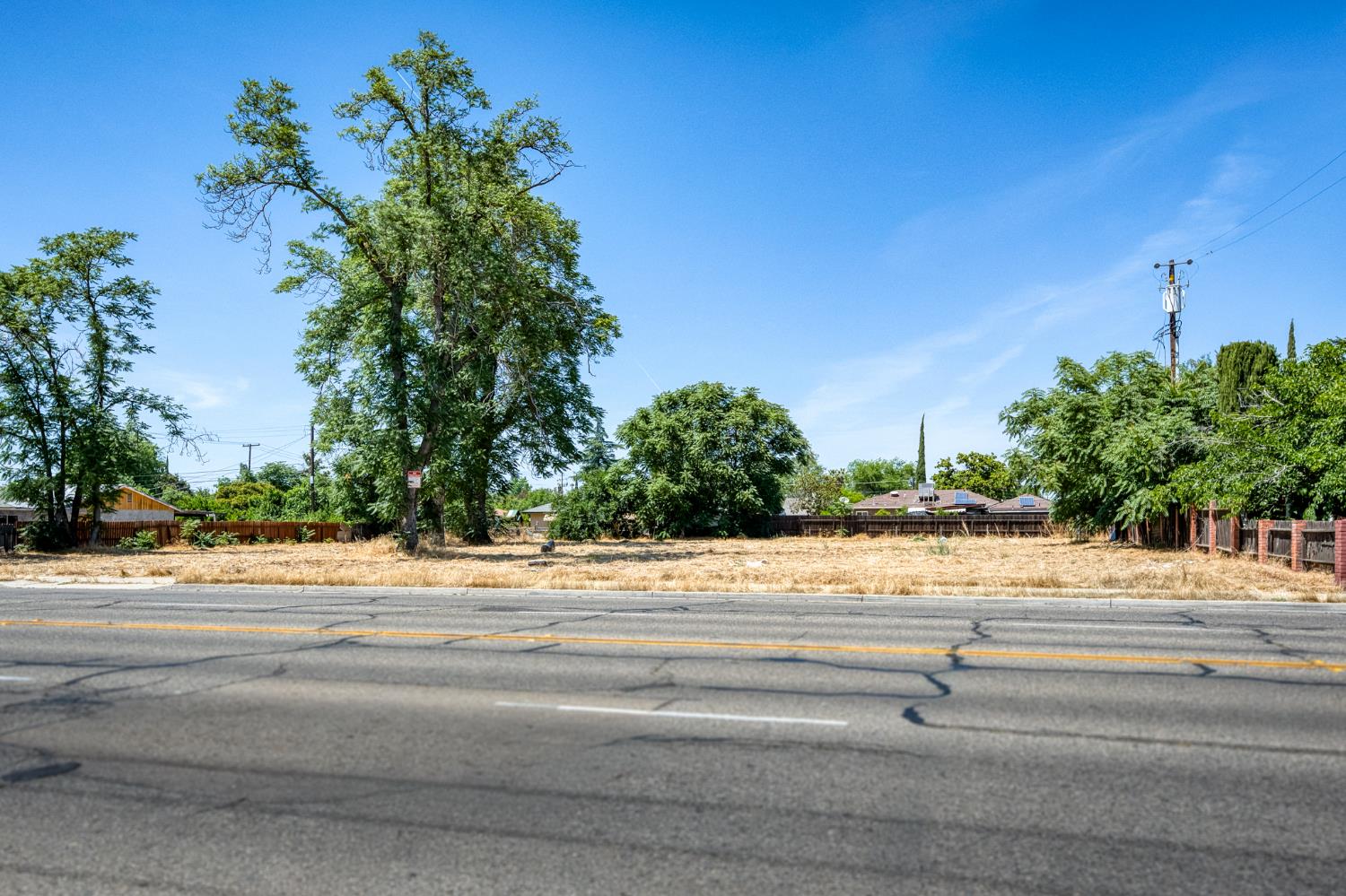 4921 E Tulare St, Fresno, CA 93727