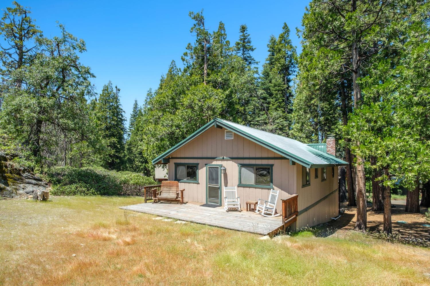 42488 Rock Ledge Rd, Shaver Lake, CA 93664
