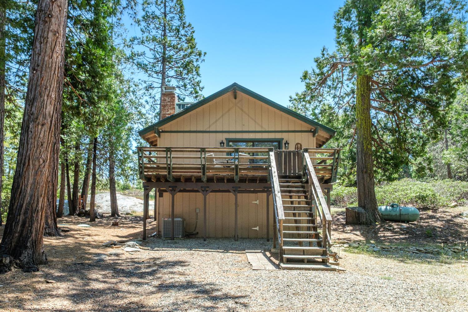 42488 Rock Ledge Rd, Shaver Lake, CA 93664