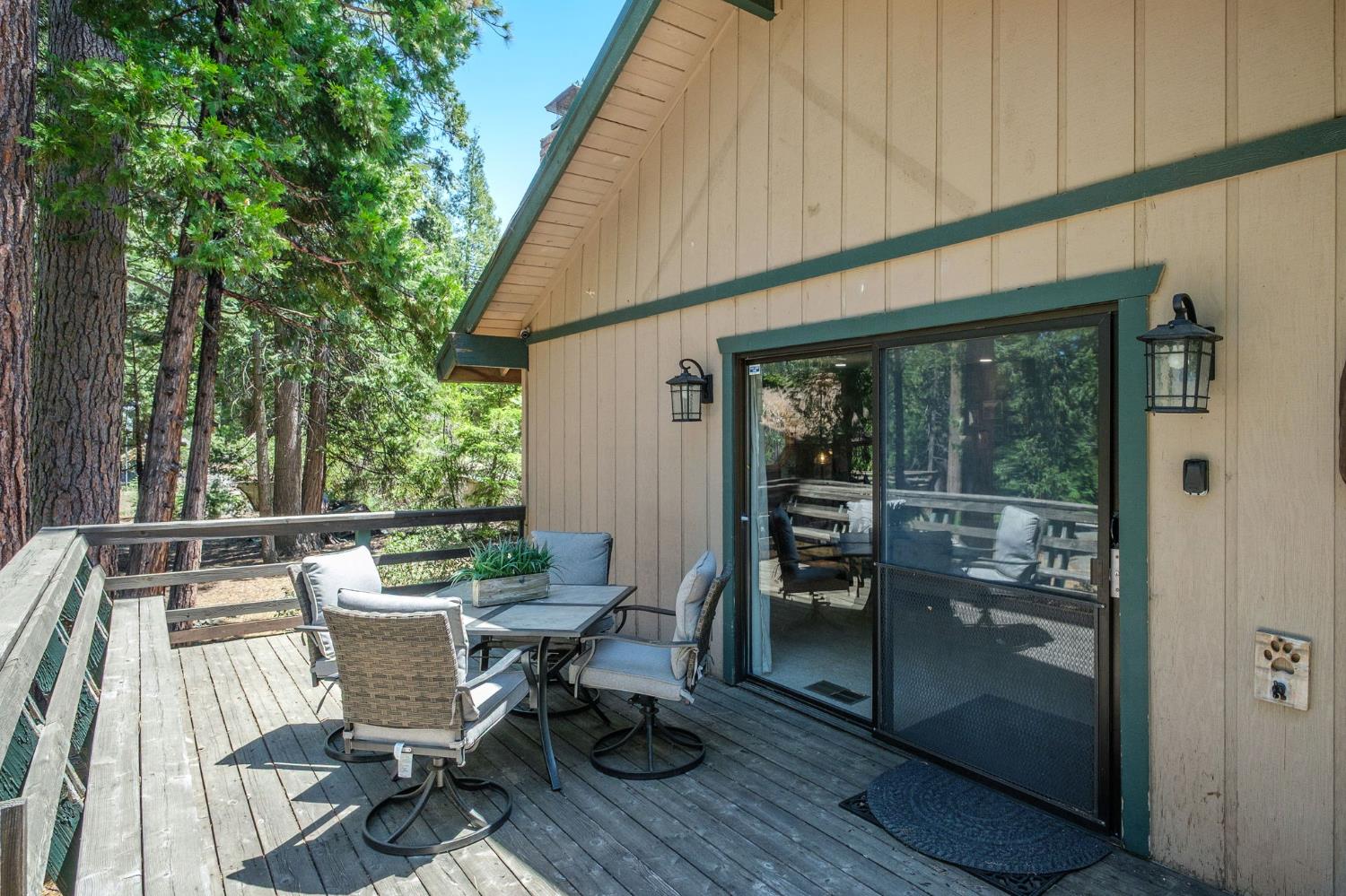 42488 Rock Ledge Rd, Shaver Lake, CA 93664