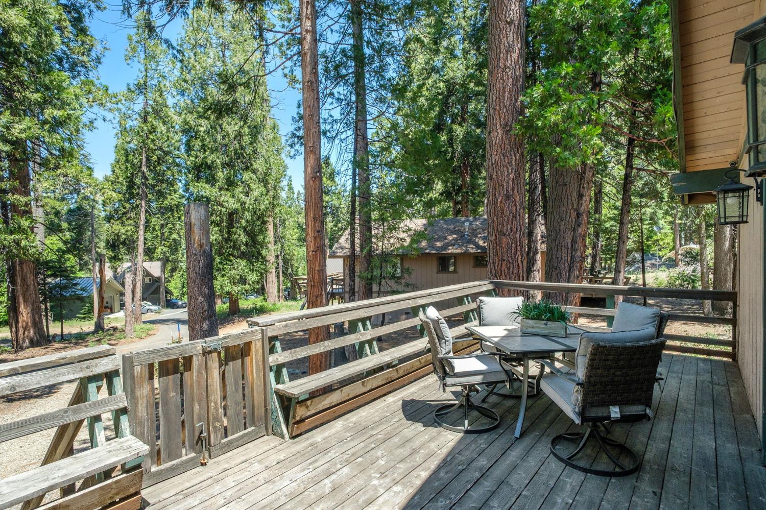 42488 Rock Ledge Rd, Shaver Lake, CA 93664
