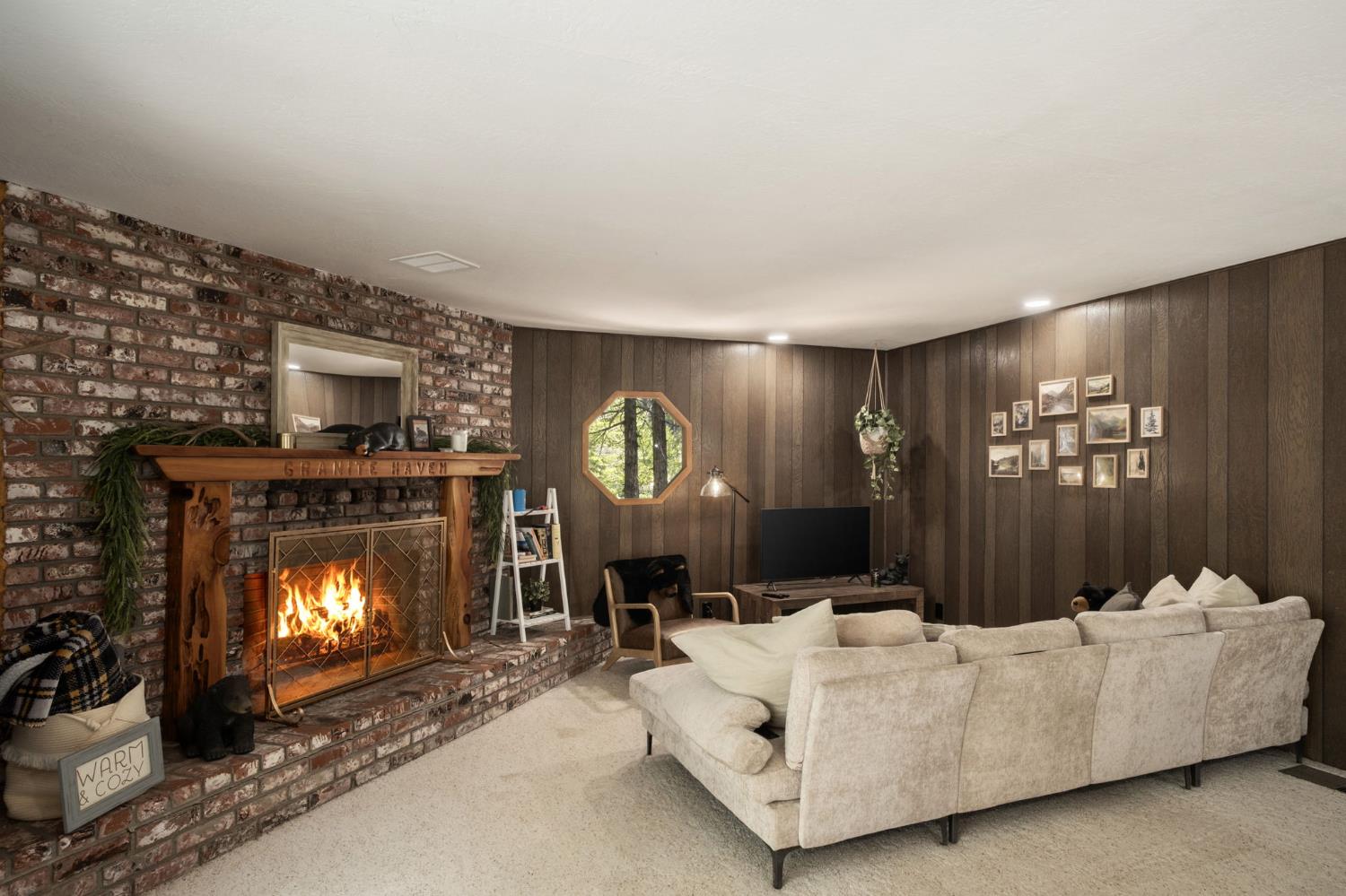 42488 Rock Ledge Rd, Shaver Lake, CA 93664