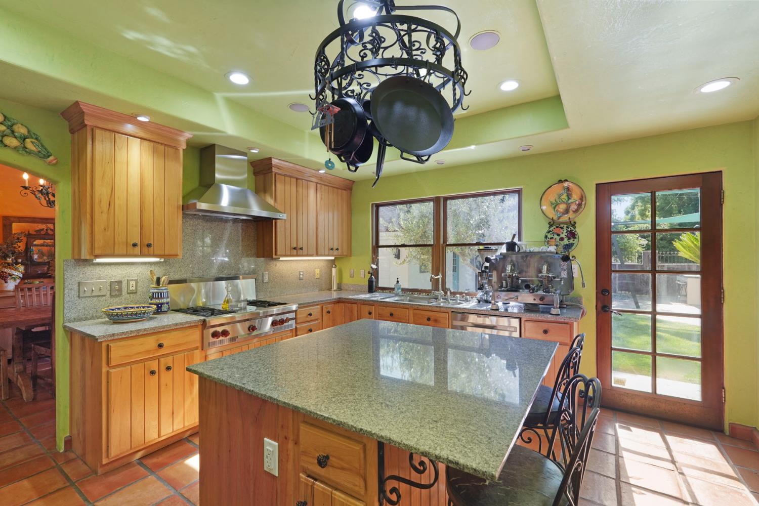 115 S Avena Ave, Lodi, CA 95240