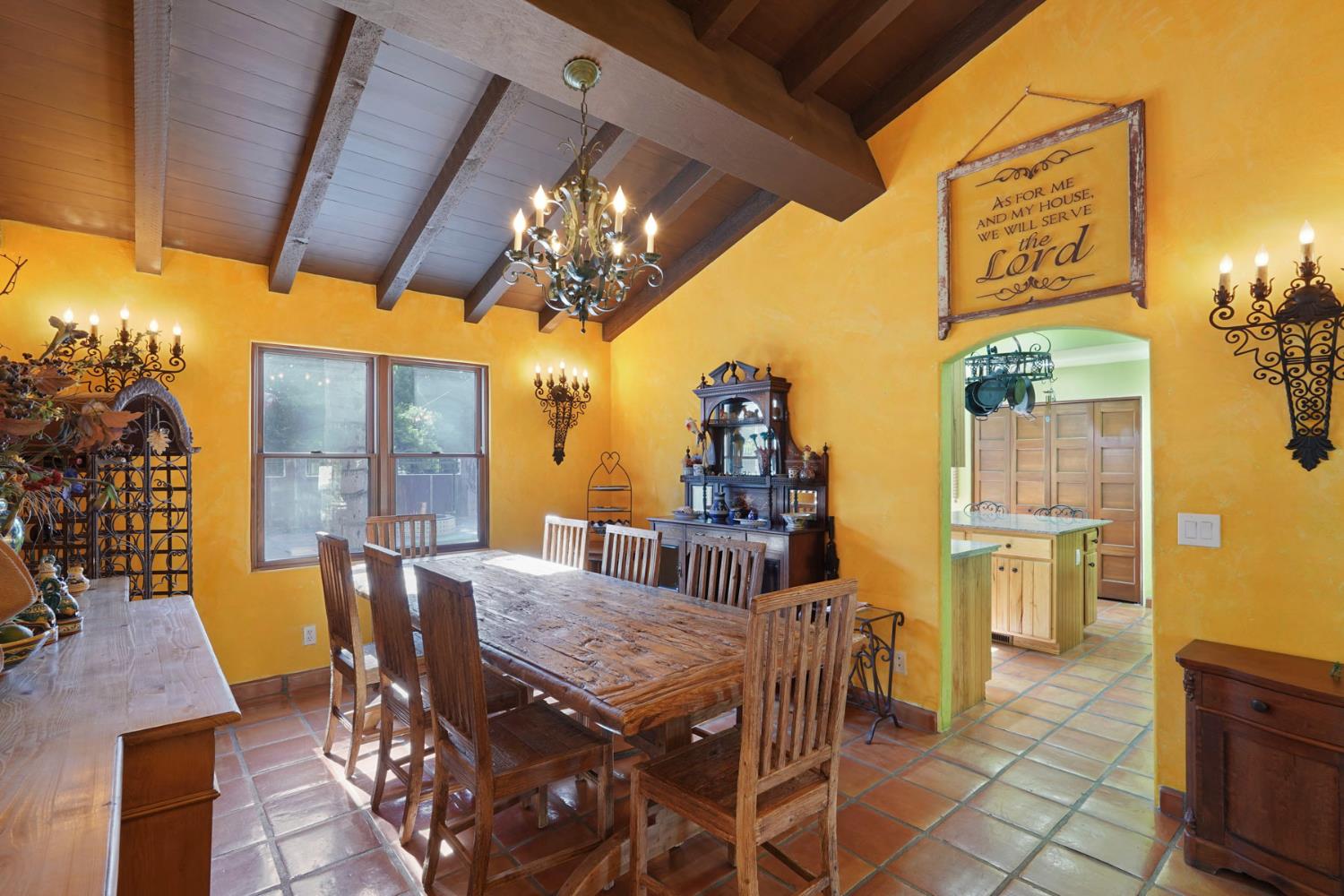 115 S Avena Ave, Lodi, CA 95240