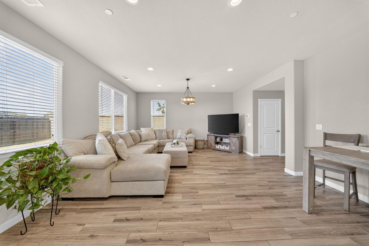 4219 N Reed Ave, Fresno, CA 93723