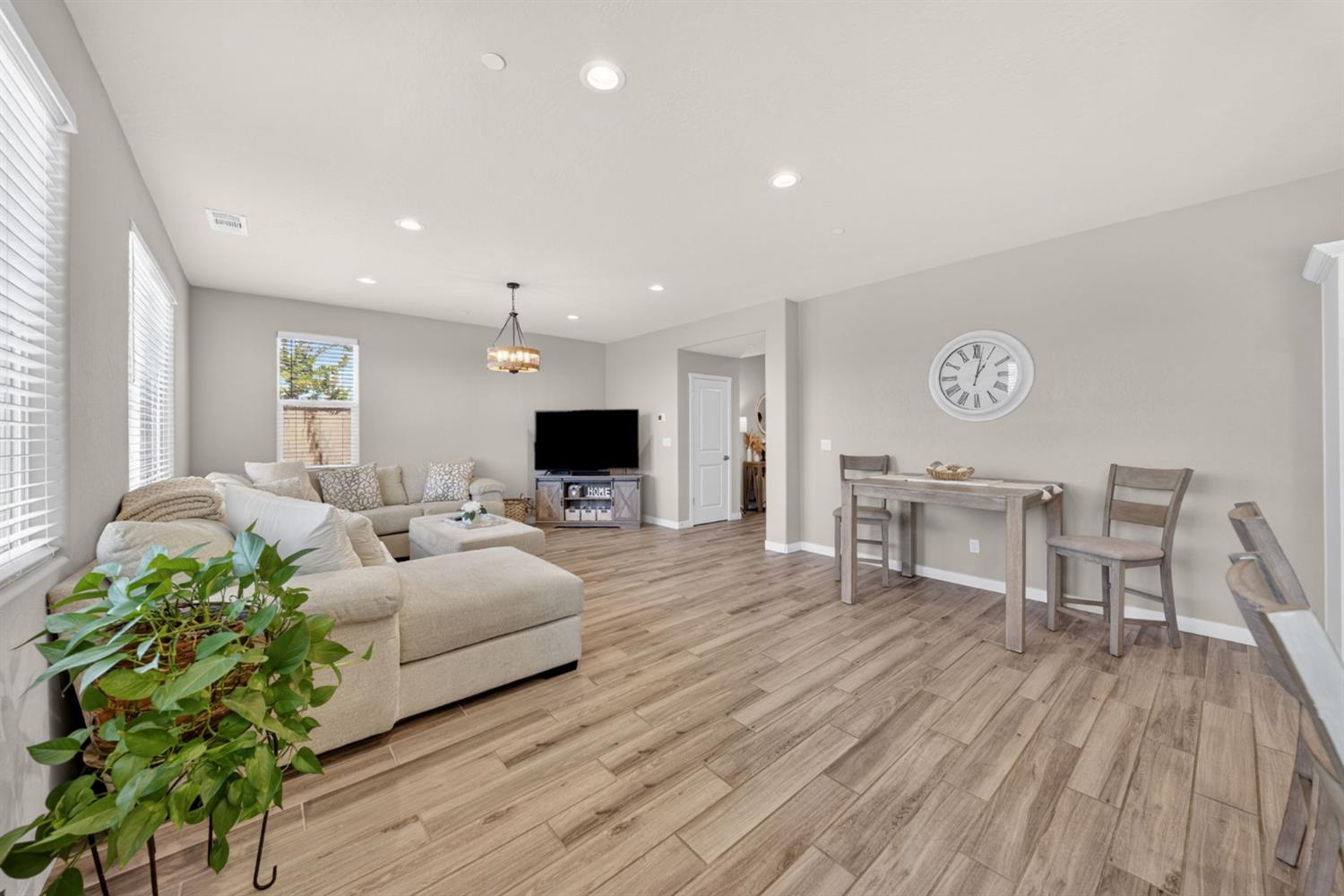 4219 N Reed Ave, Fresno, CA 93723