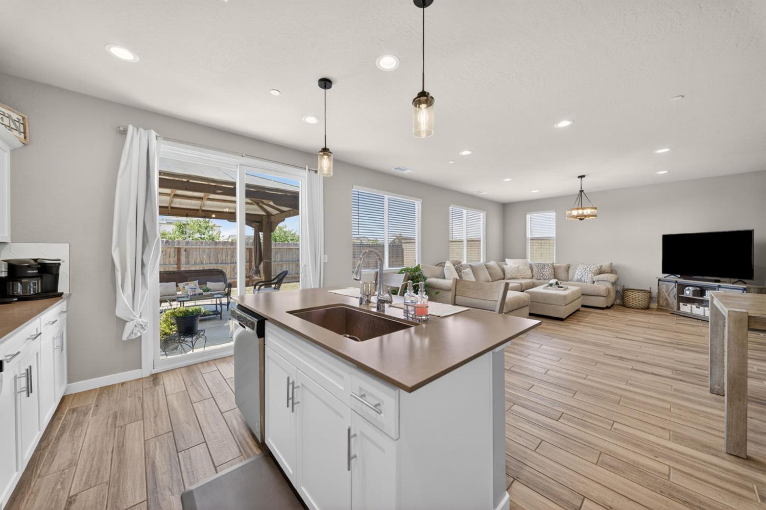 4219 N Reed Ave, Fresno, CA 93723