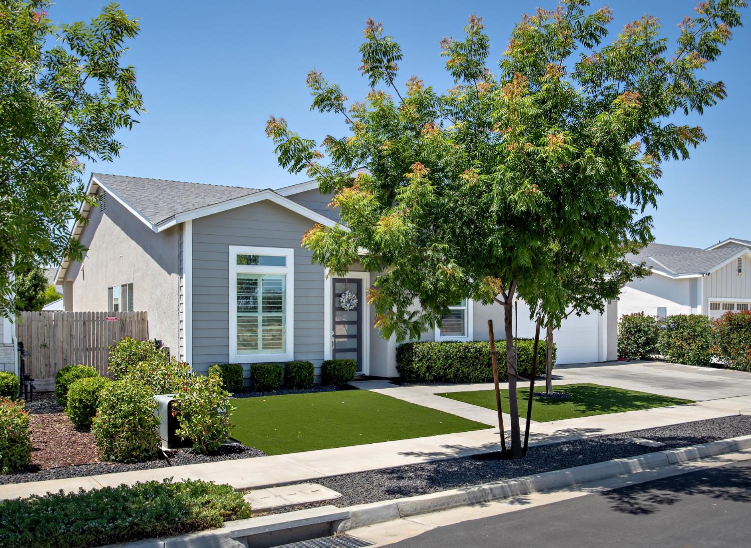 3707 N Santa Fe St, Visalia, CA 93292