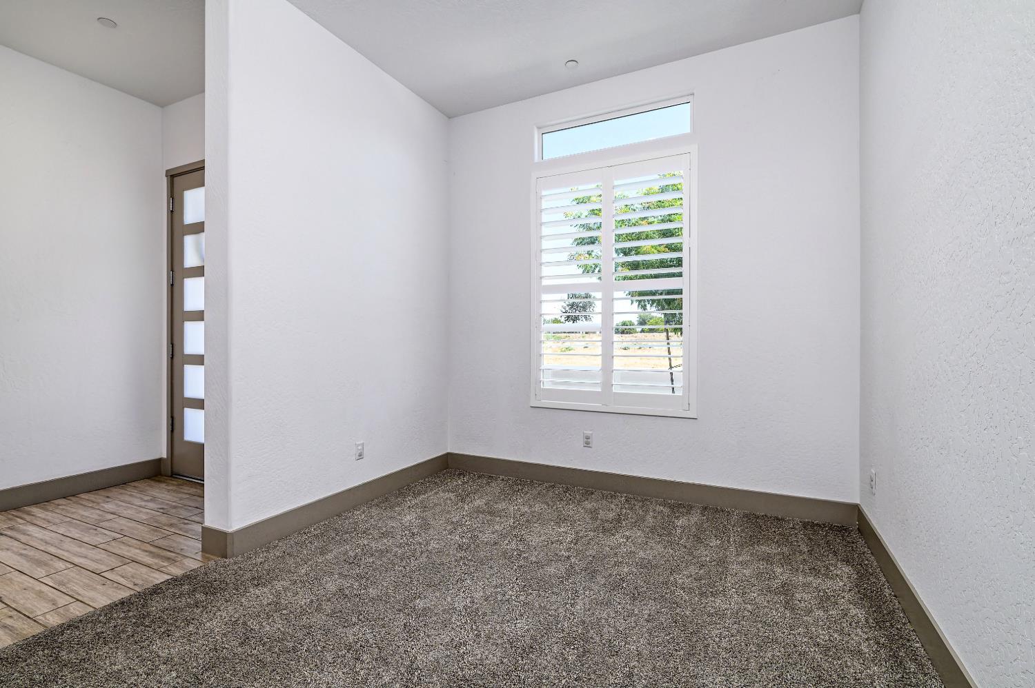 3707 N Santa Fe St, Visalia, CA 93292