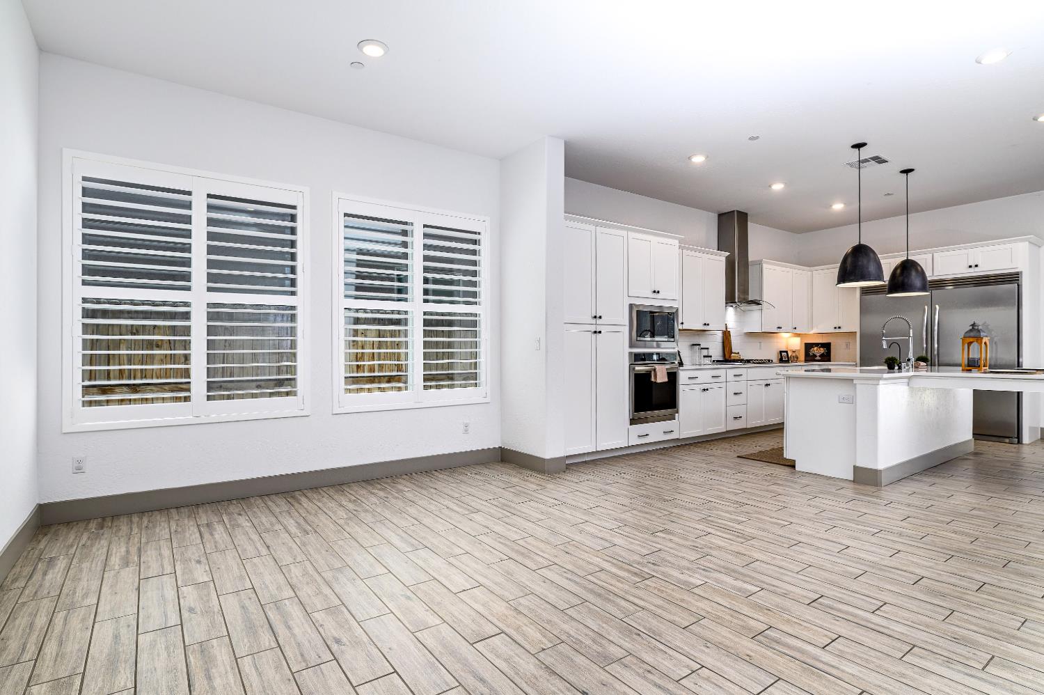 3707 N Santa Fe St, Visalia, CA 93292