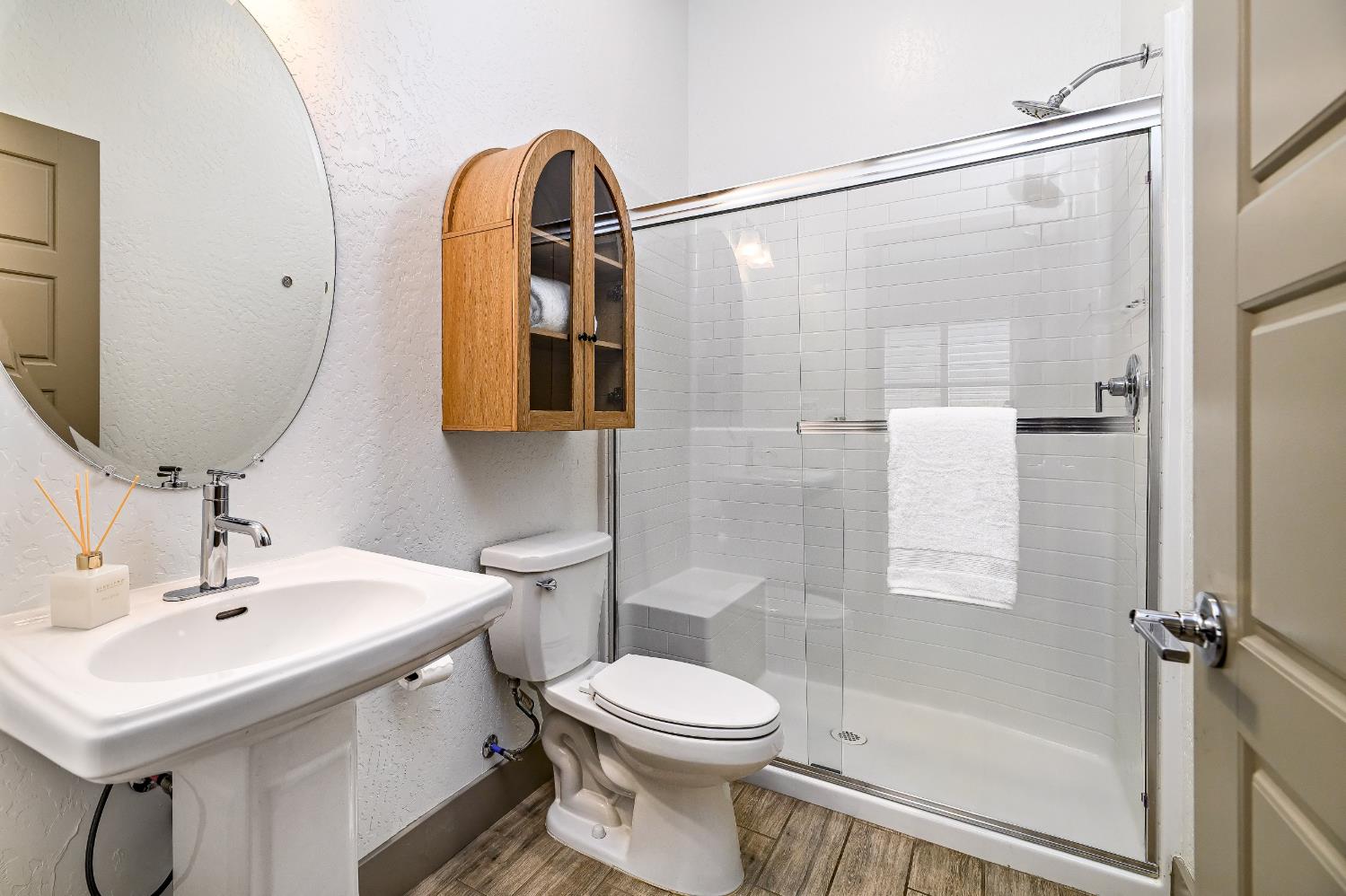 3707 N Santa Fe St, Visalia, CA 93292