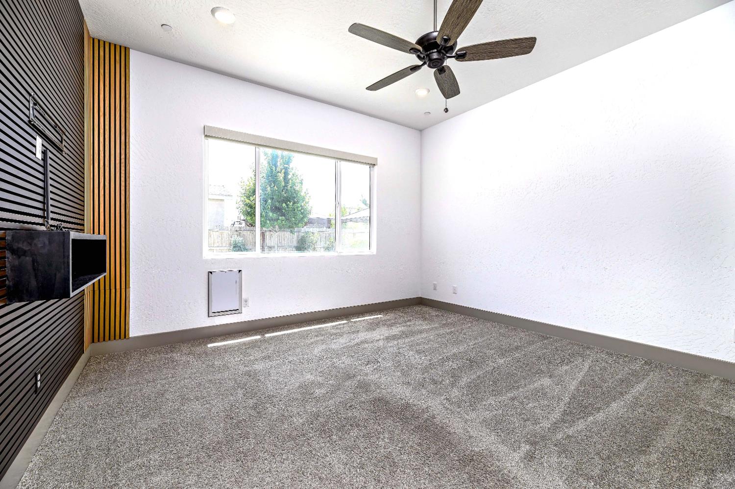 3707 N Santa Fe St, Visalia, CA 93292
