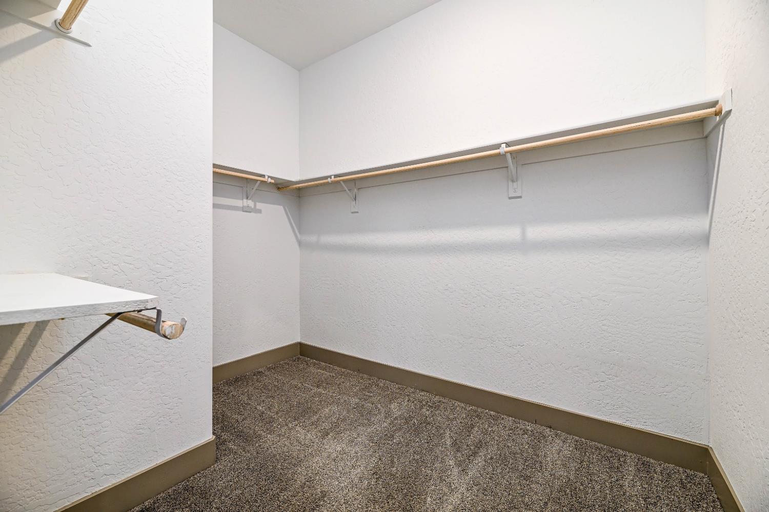 3707 N Santa Fe St, Visalia, CA 93292