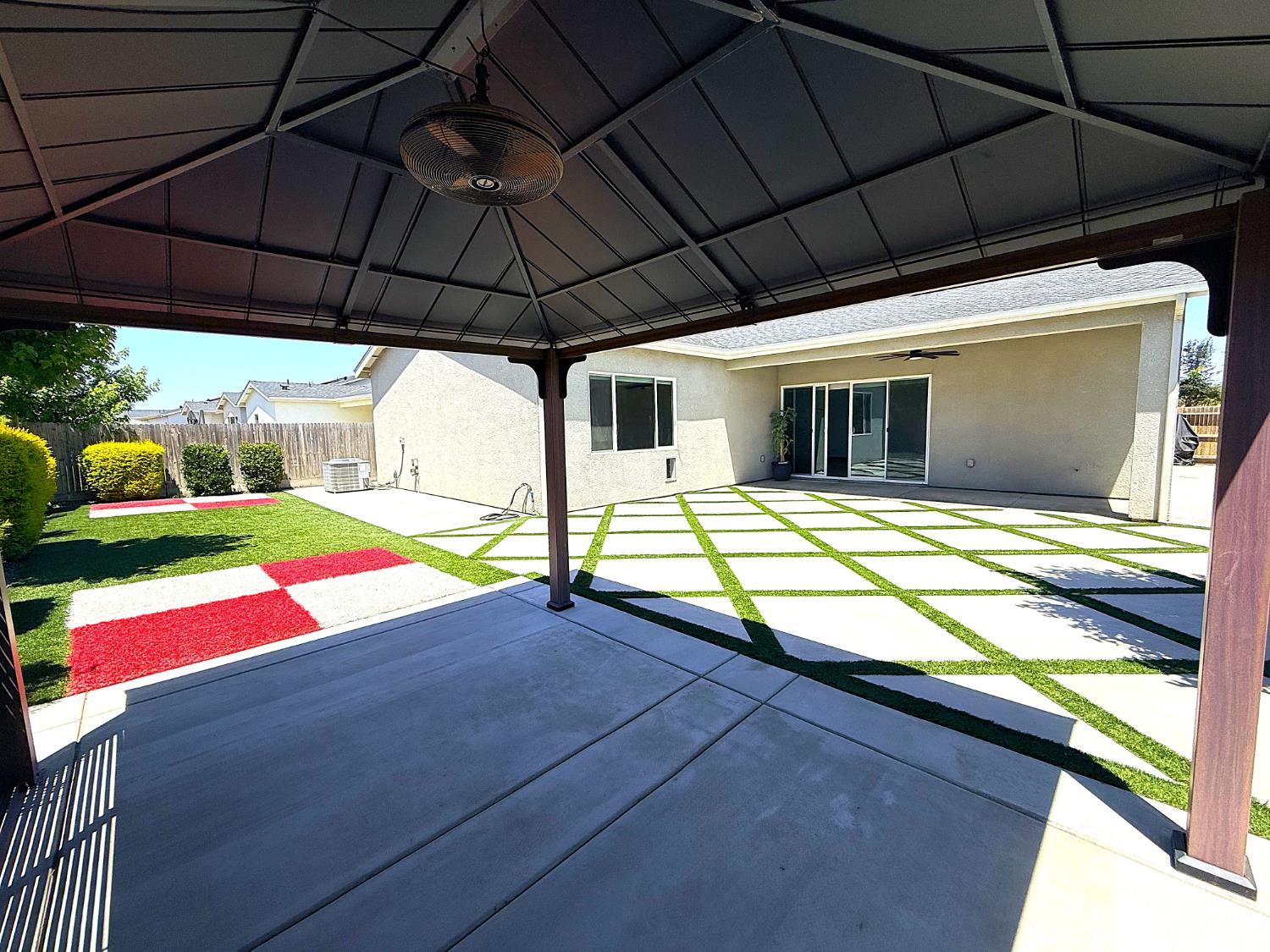3707 N Santa Fe St, Visalia, CA 93292