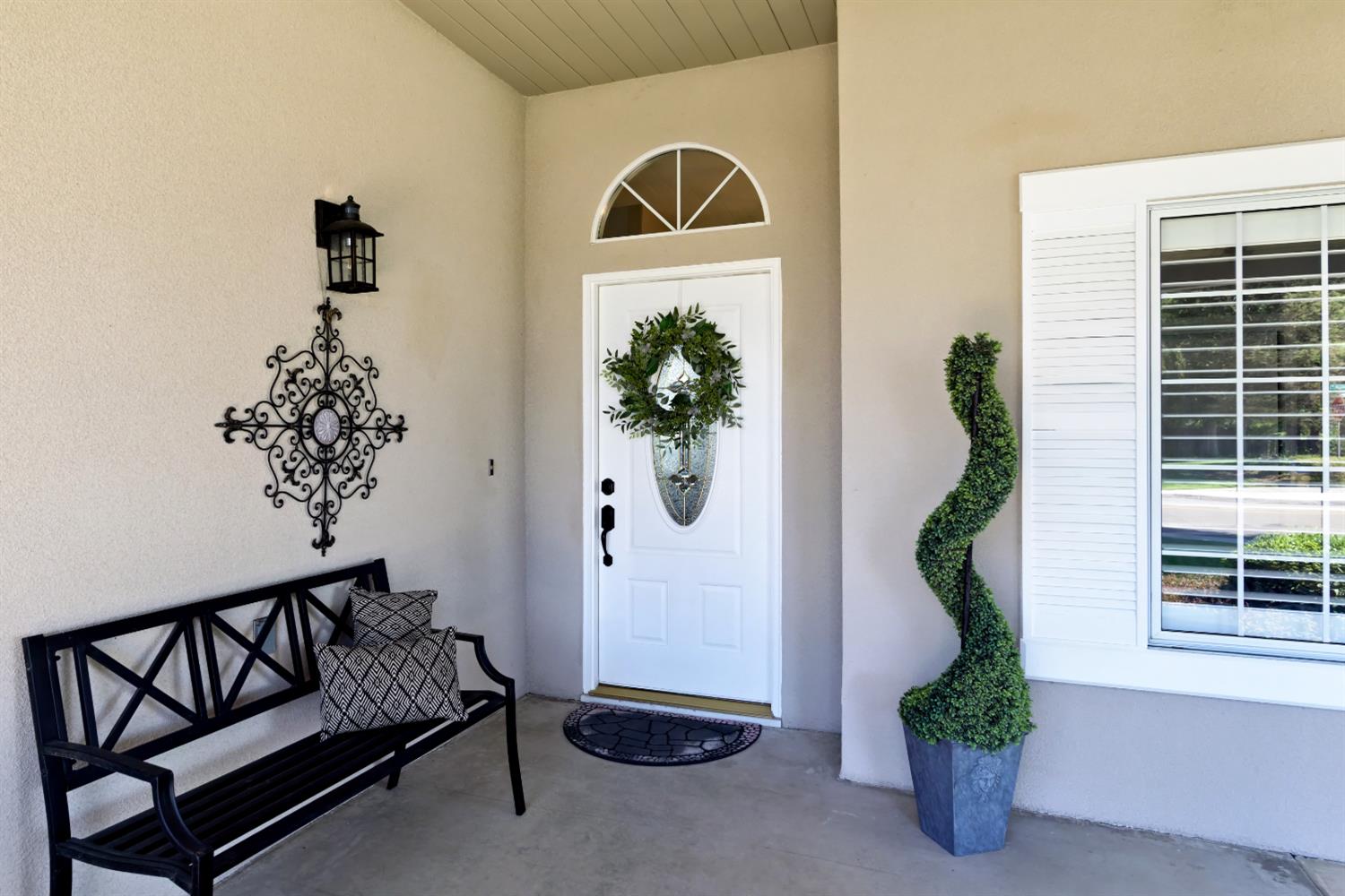 474 Euclid Cir, Dinuba, CA 93618